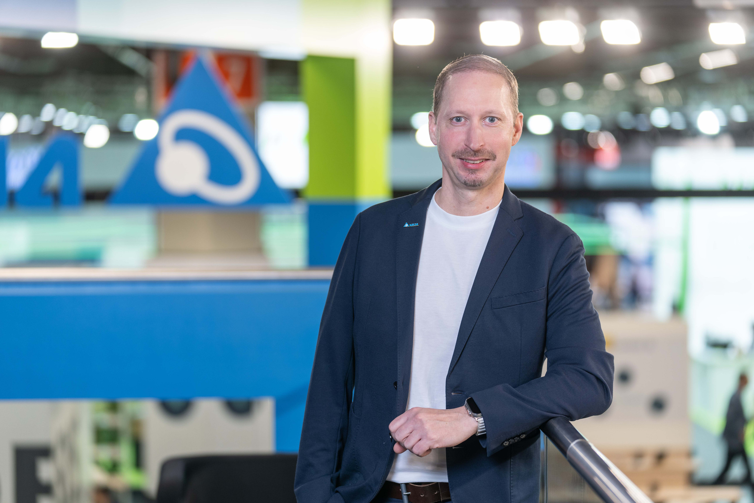 <p>Man sieht: Michael Mayer-Rosa, Senior Director Industrial Automation Business Group EMEA and Head of Intelligent Robot Systems (IRS) bei Delta Electronics.<p>