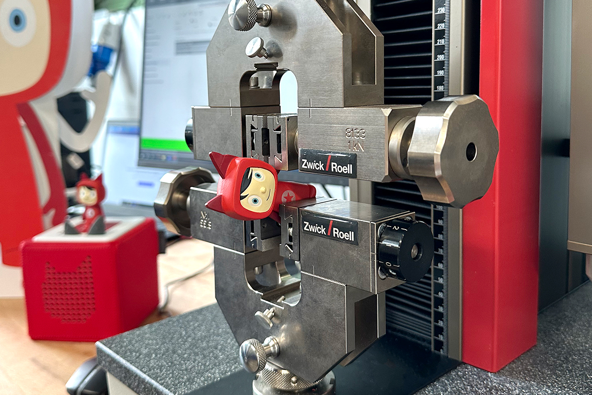 Mechanische Prüfung einer Tonies-Figur 