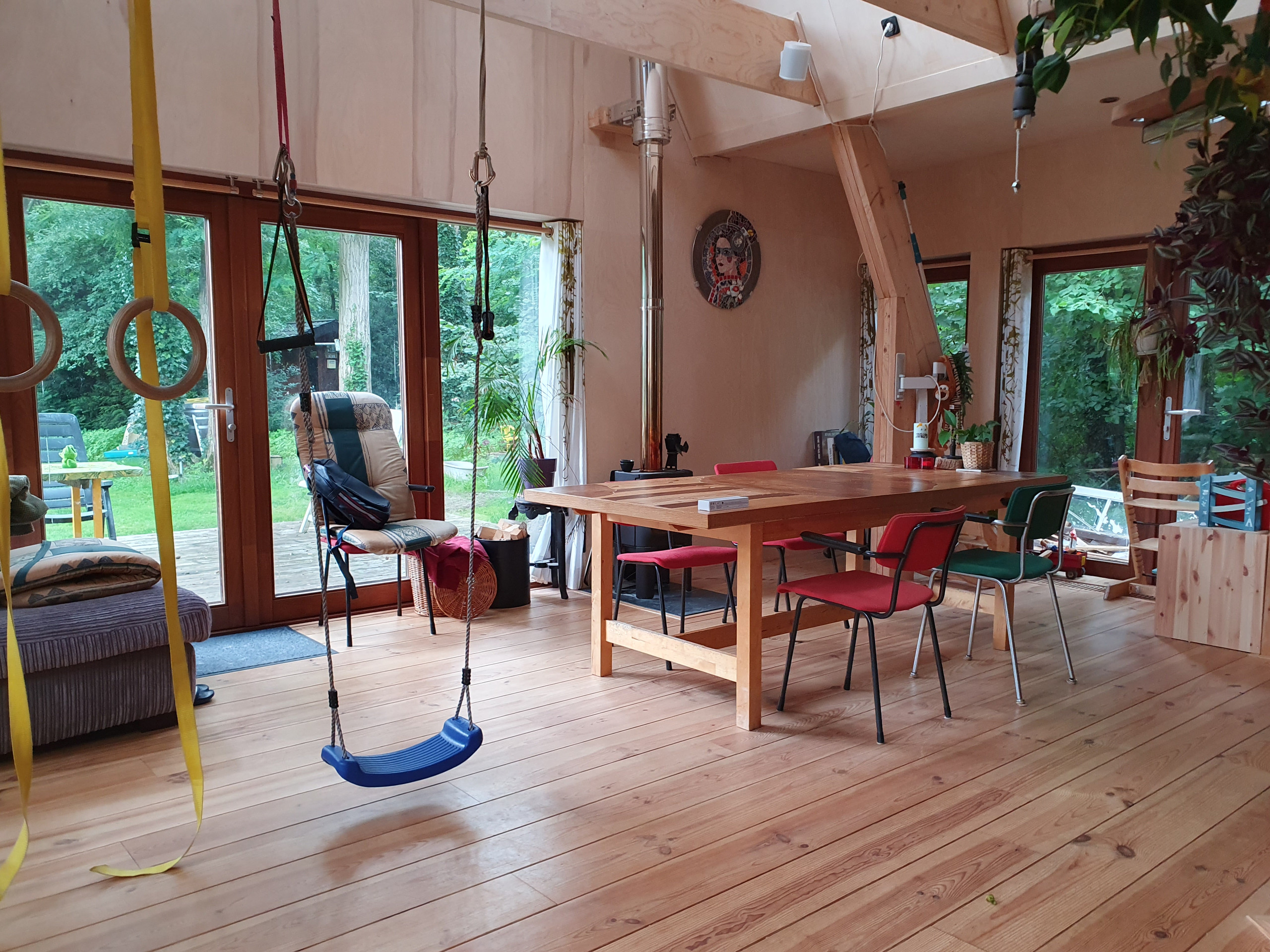 A-Frame-Haus: Innenraum eines Holzhauses
