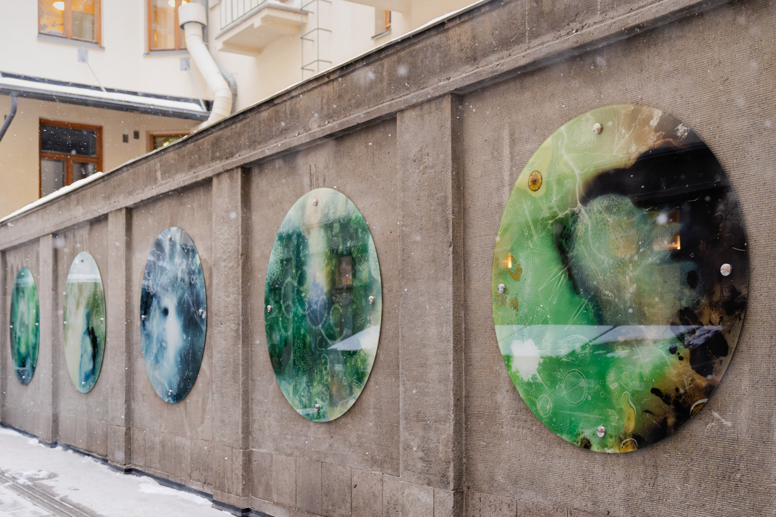 Yrjönkatu-Schwimmhalle, Waterbodies von Noora Sandgren