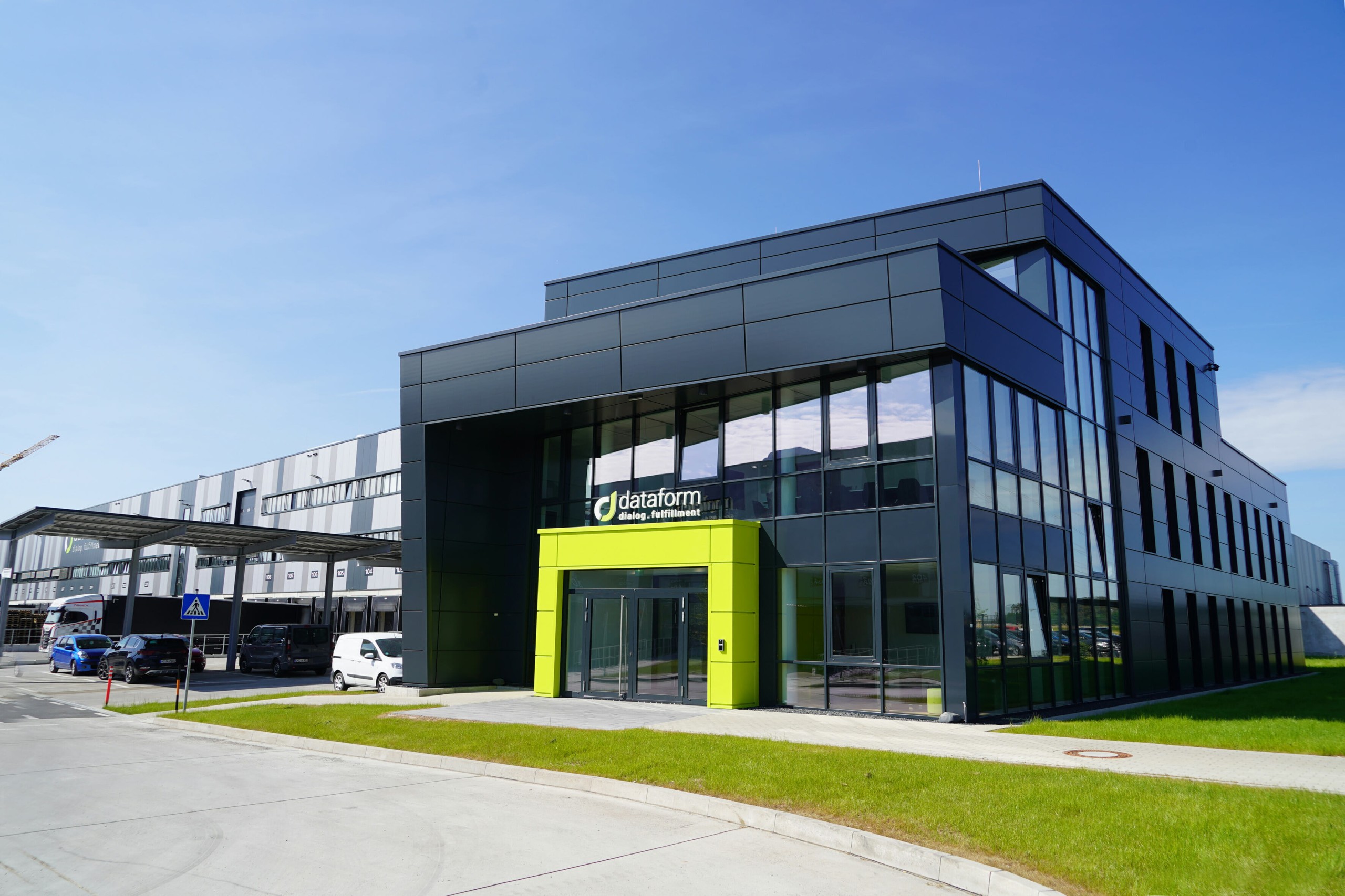 Fulfillment Center dataform dialogservices