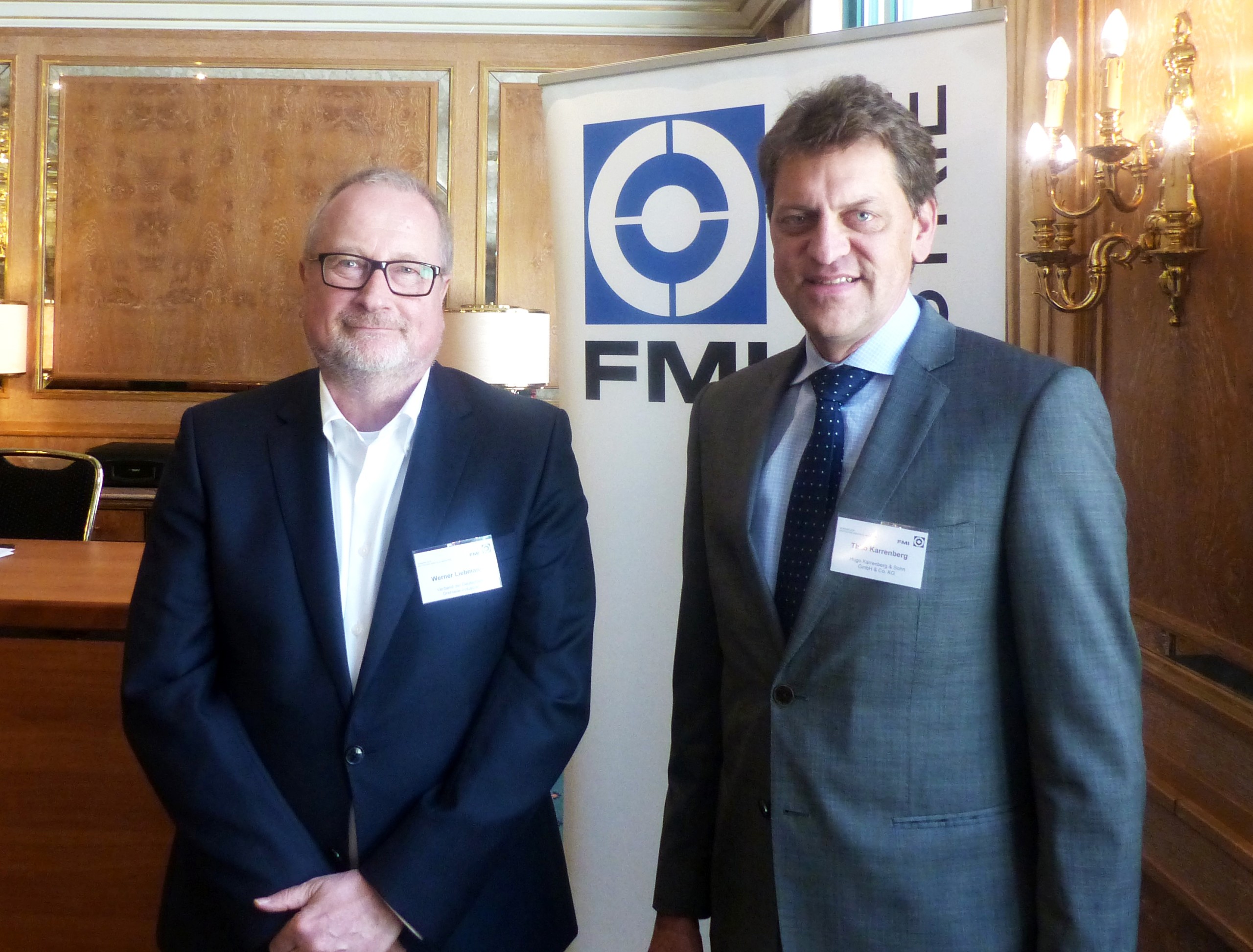 Drehteile-Verband hat seine Glaskugel verloren