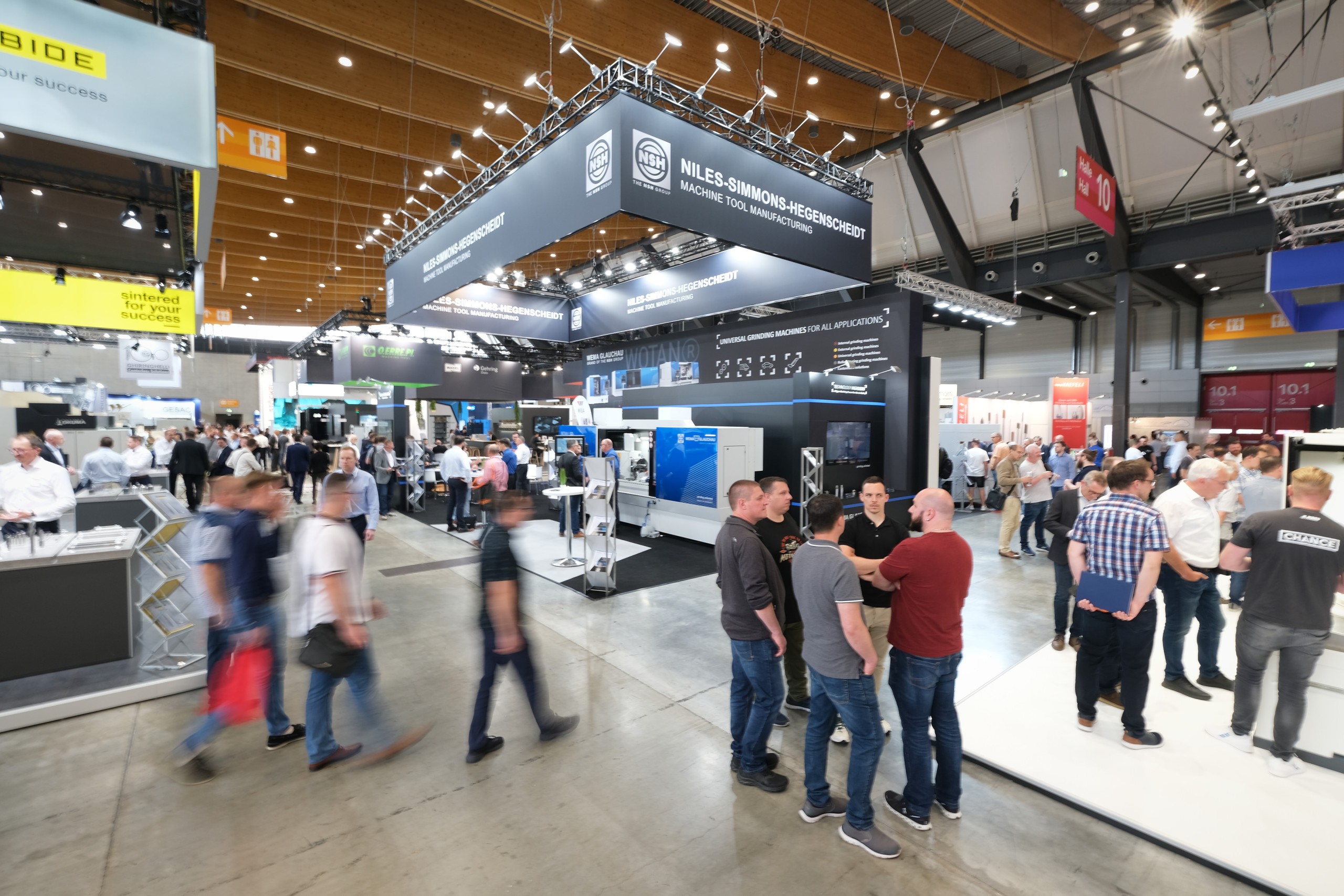 Aussteller und Besucher der GrindingHub 2024