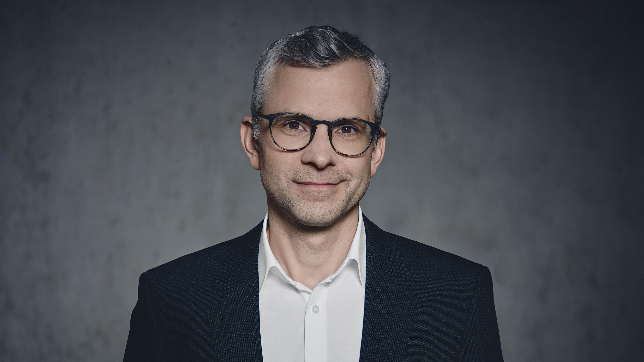 <p>Man sieht: Dr. Jochen Breckner, Vorstand für Finanzen und IT der Porsche AG.<p>