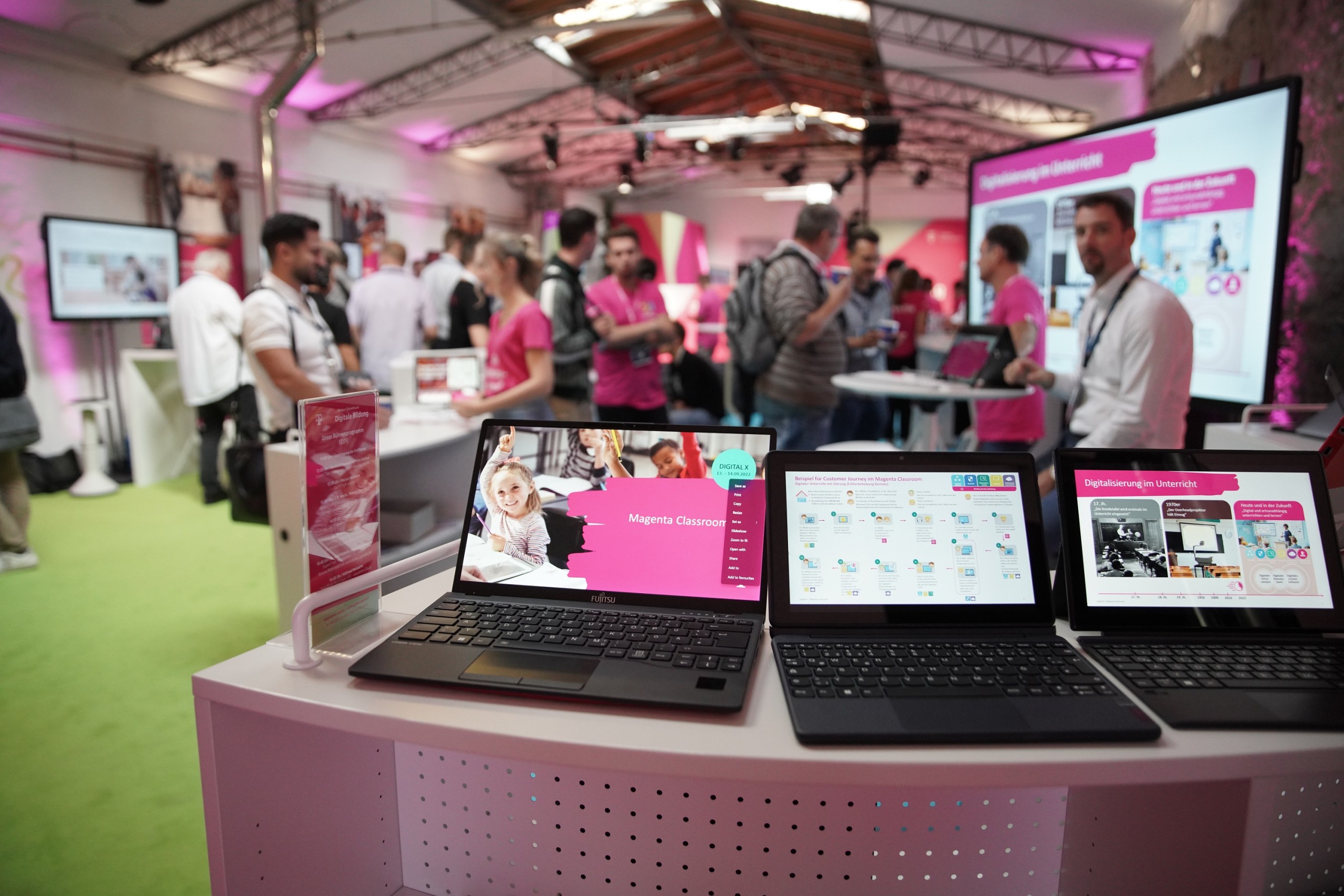 Digital X 70.000 Besucher informieren sich über Trends der Digitalisierung