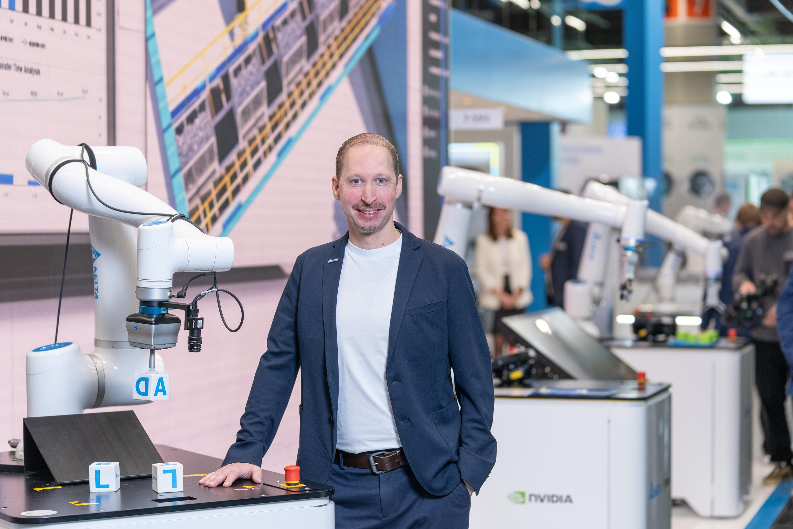 Expertentalk Antriebstechnik: Michael Mayer-Rosa, Director Industrial Automation Division EMEA sowie Head of Intelligent Robot Systems (IRS) bei Delta Electronics